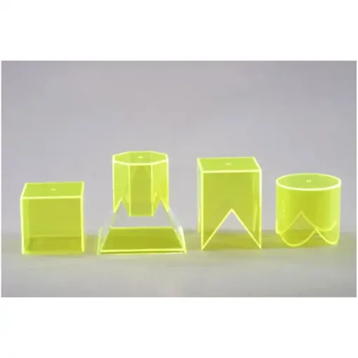 Picture of Pyramid with 4 bodies for top  